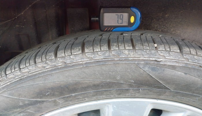 2016 Maruti Swift ZXI, Petrol, Manual, 72,574 km, tyre