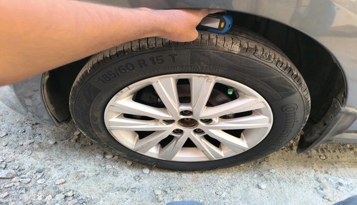 2014 Volkswagen Polo HIGHLINE1.2L, Petrol, Manual, 70,428 km, tyre