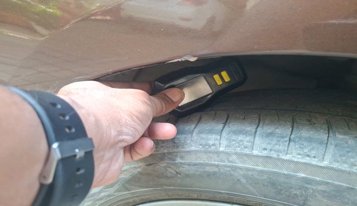 2016 Maruti Ciaz ZDI+ SHVS, Diesel, Manual, 77,925 km, tyre