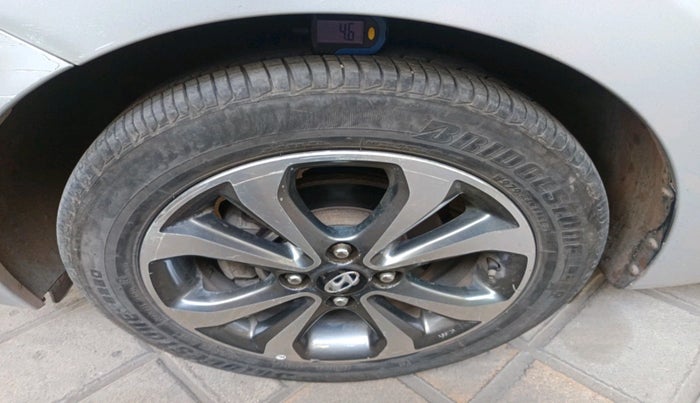 2014 Hyundai Xcent SX 1.2 (O), Petrol, Manual, 84,155 km, tyre