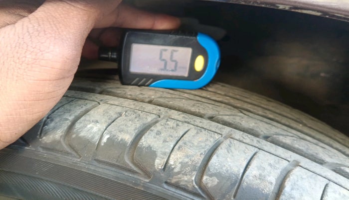 2013 Maruti Ertiga ZDI, Diesel, Manual, 1,27,894 km, tyre