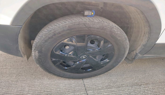 2024 Tata PUNCH ADVENTURE RHYTHM CNG, Petrol, Manual, 13,059 km, tyre