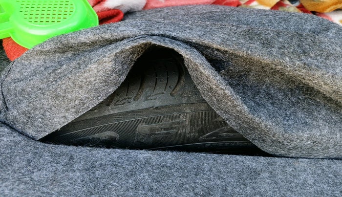 2024 Maruti New Wagon-R VXI 1.0, Petrol, Manual, 11,196 km, tyre