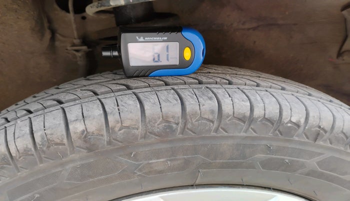 2015 Maruti Alto 800 LXI, Petrol, Manual, 56,174 km, tyre