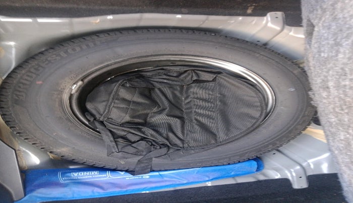 2022 Tata ALTROZ XT PETROL, Petrol, Manual, 61,218 km, tyre