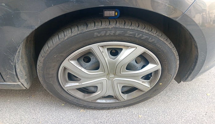 2022 Tata ALTROZ XT PETROL, Petrol, Manual, 61,218 km, tyre