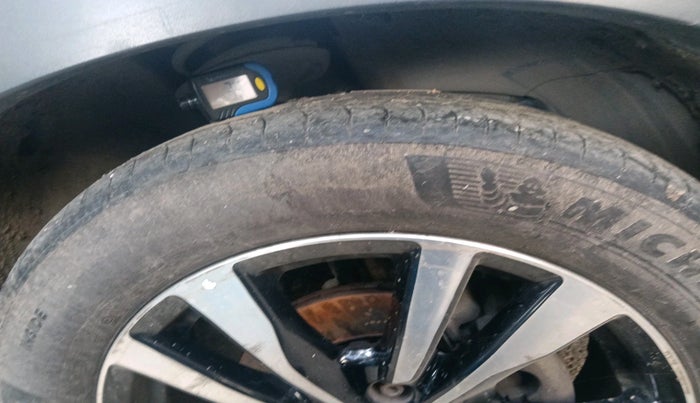 2019 Nissan Kicks XV PREMIUM O DUAL TONE DIESEL, Diesel, Manual, 37,189 km, tyre