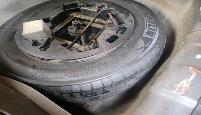 2012 Hyundai i10 MAGNA 1.2, Petrol, Manual, 98,693 km, tyre