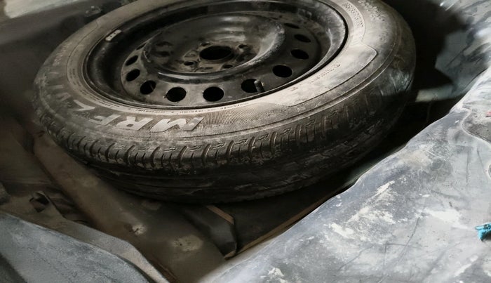 2018 Maruti Ciaz DELTA 1.5 SHVS MT PETROL, Petrol, Manual, 80,448 km, tyre