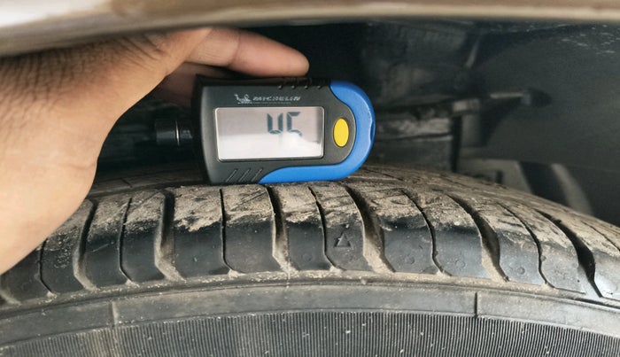 2018 Maruti Ciaz DELTA 1.5 SHVS MT PETROL, Petrol, Manual, 80,448 km, tyre