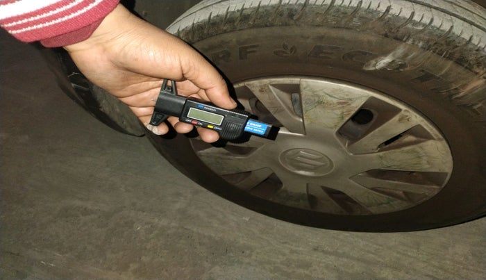 2014 Maruti Swift VXI, Petrol, Manual, 99,802 km, tyre