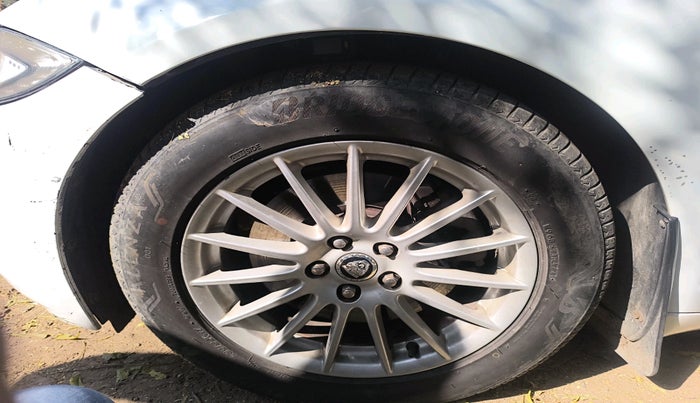 2013 Jaguar XF 2.2 DIESEL LUXURY, Diesel, Automatic, 87,672 km, tyre