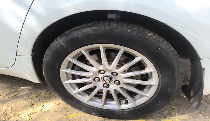 2013 Jaguar XF 2.2 DIESEL LUXURY, Diesel, Automatic, 87,672 km, tyre