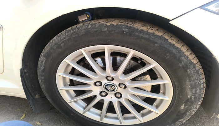 2013 Jaguar XF 2.2 DIESEL LUXURY, Diesel, Automatic, 87,672 km, tyre