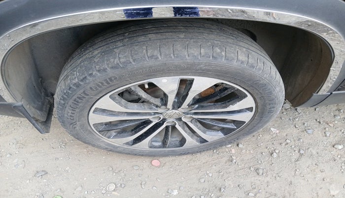 2021 MG HECTOR SHARP 1.5 PETROL CVT, Petrol, Automatic, 80,187 km, tyre