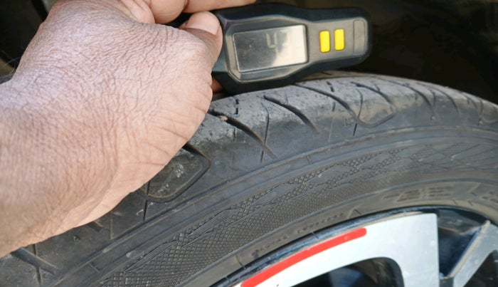 2022 Nissan MAGNITE XV RED EDITION, Petrol, Manual, 35,808 km, tyre