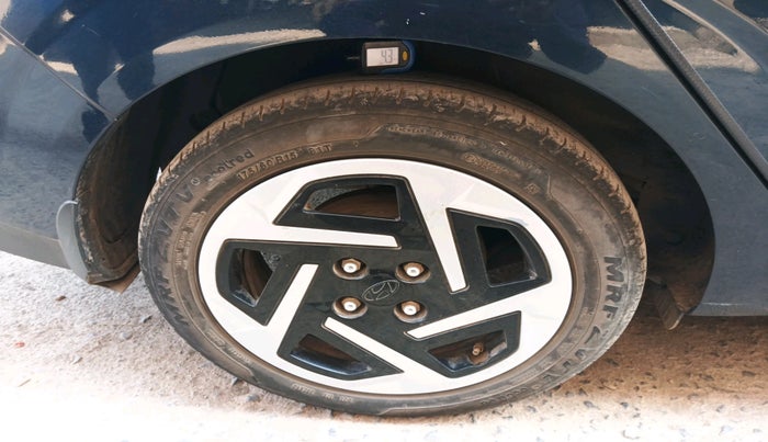 2023 Hyundai AURA S 1.2 CNG, Petrol, Manual, 49,247 km, tyre