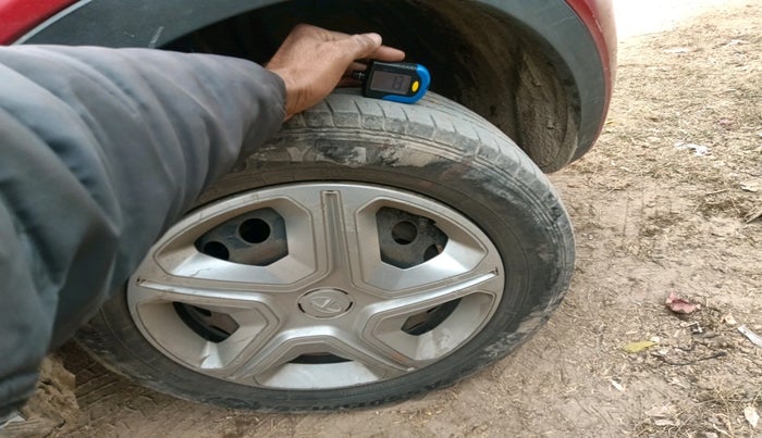 2019 Tata NEXON XM PETROL, Petrol, Manual, 54,775 km, tyre