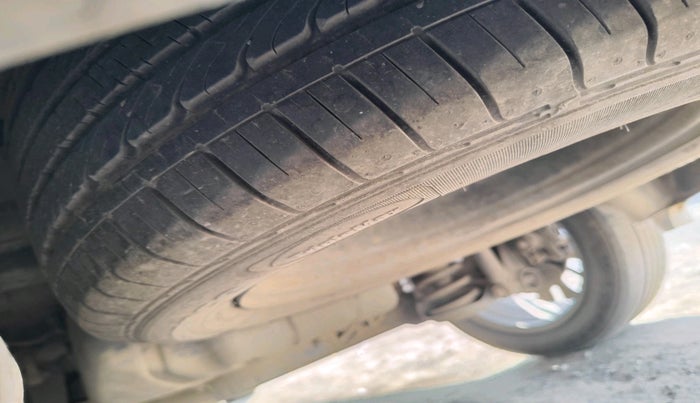 2021 MG HECTOR SHARP 2.0 DIESEL DUAL TONE, Diesel, Manual, 1,41,907 km, tyre