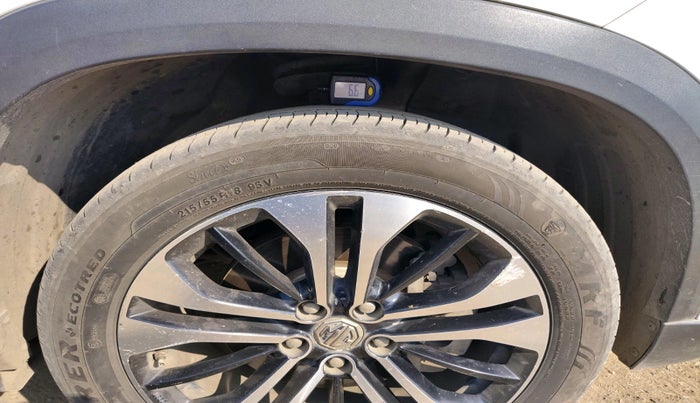 2021 MG HECTOR SHARP 2.0 DIESEL DUAL TONE, Diesel, Manual, 1,41,907 km, tyre