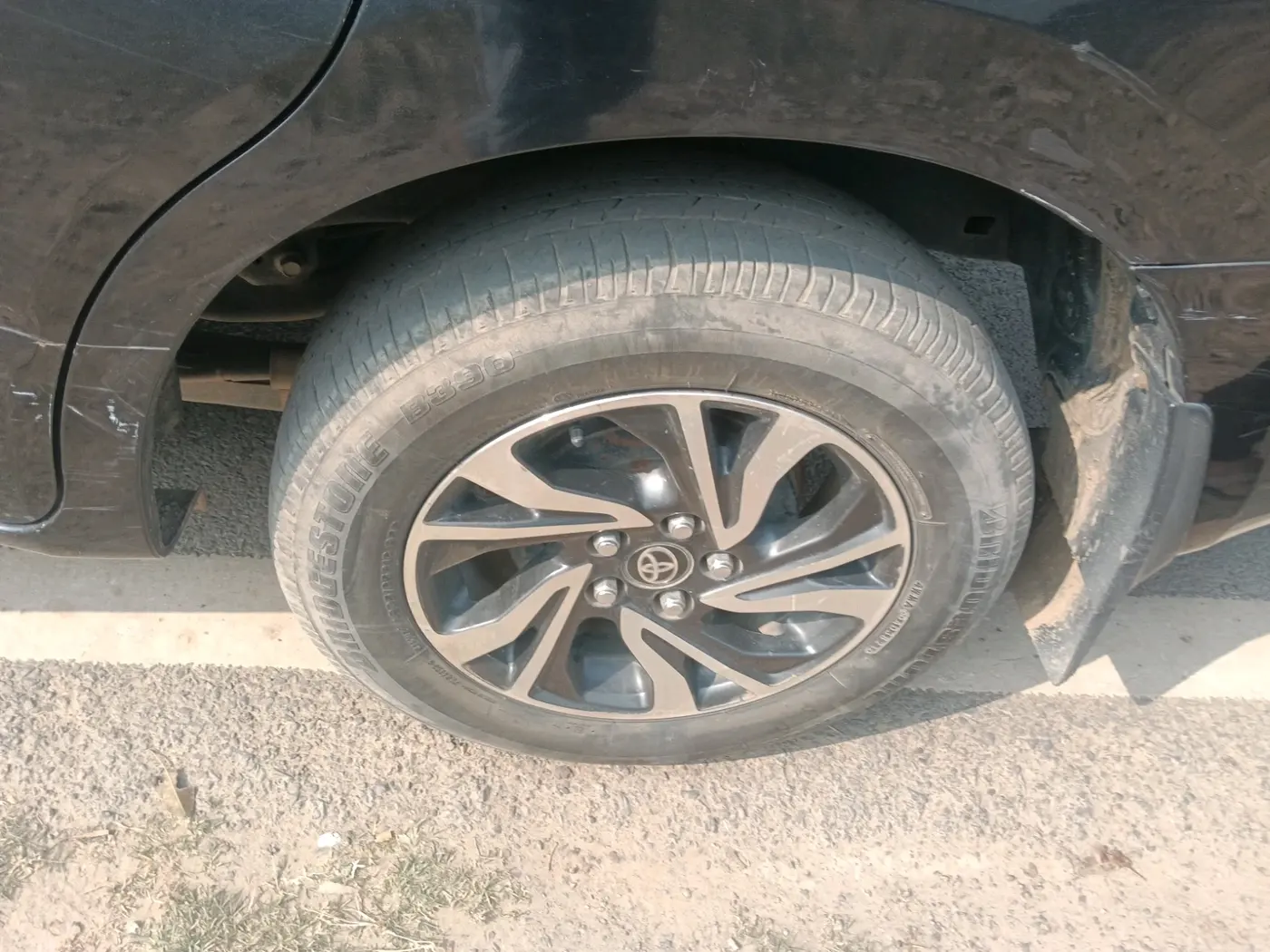 2021 Toyota Innova Crysta 2.4 G 7 STR, Diesel, Manual, 41,094 km, tyre