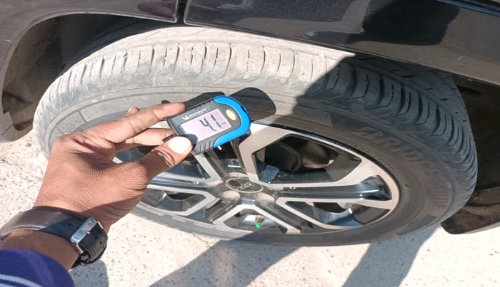 2022 Jeep Compass MODEL S (O) DIESEL 4X4 AT, Diesel, Automatic, 48,903 km, tyre