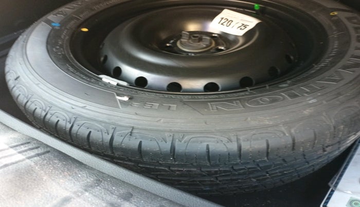 2022 Jeep Compass MODEL S (O) DIESEL 4X4 AT, Diesel, Automatic, 48,903 km, tyre