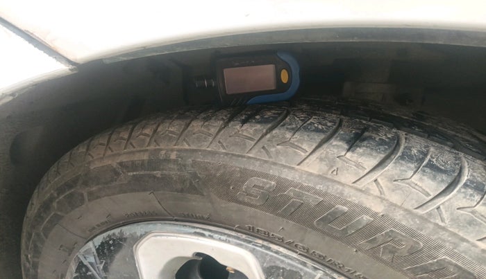 2012 Maruti Ertiga VXI, Petrol, Manual, 1,75,146 km, tyre