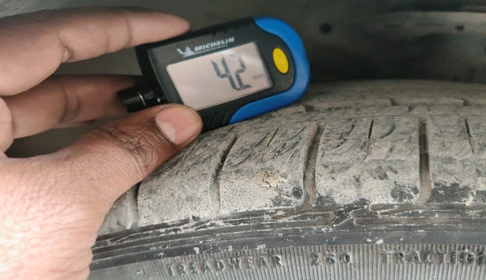 2020 Maruti Ciaz SIGMA 1.5 SHVS MT  PETROL, Petrol, Manual, 89,774 km, tyre