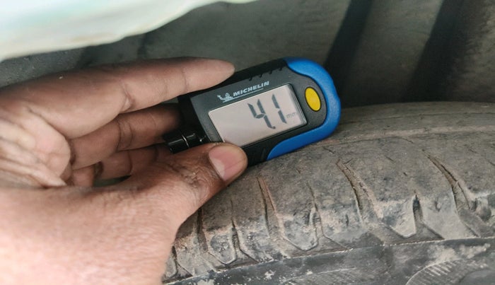 2020 Maruti Ciaz SIGMA 1.5 SHVS MT  PETROL, Petrol, Manual, 89,774 km, tyre