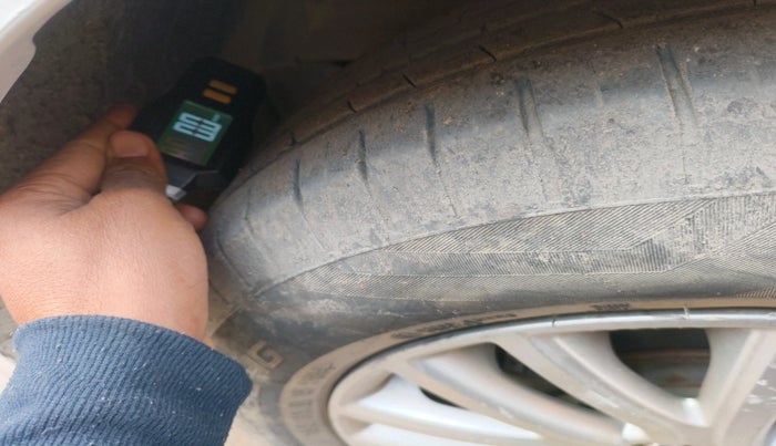 2023 Maruti Dzire ZXI, Petrol, Manual, 65,371 km, tyre