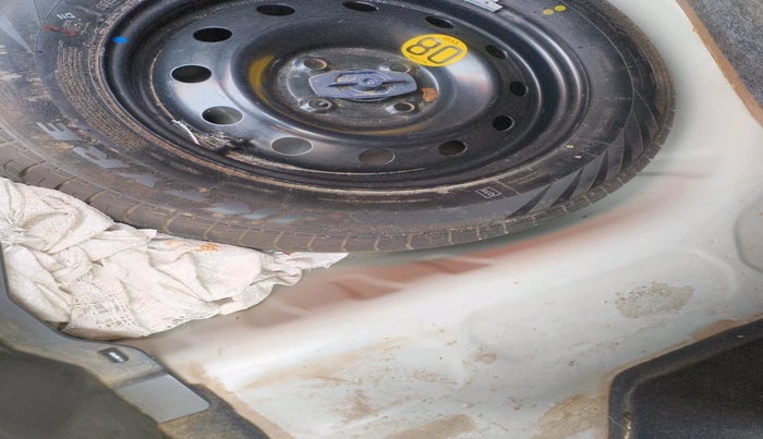 2023 Maruti Dzire ZXI, Petrol, Manual, 65,371 km, tyre