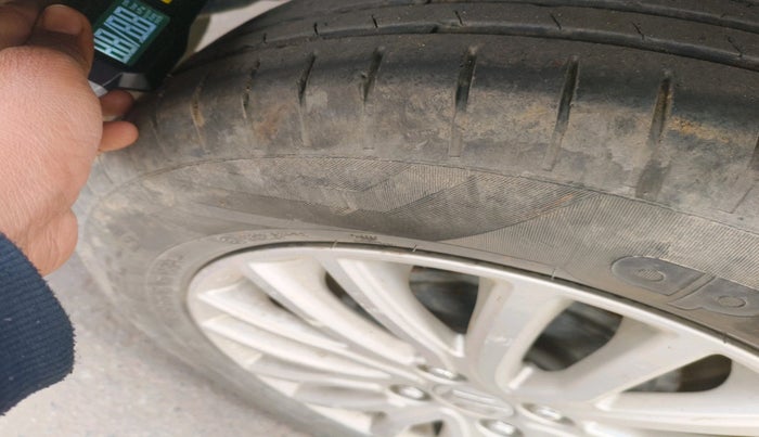 2023 Maruti Dzire ZXI, Petrol, Manual, 65,371 km, tyre