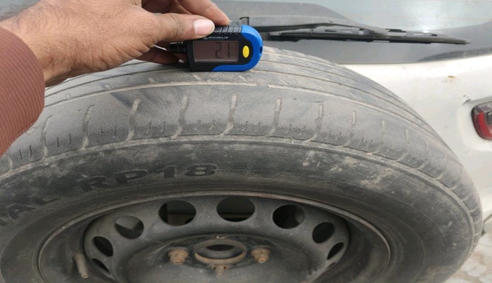 2015 Ford Ecosport AMBIENTE 1.5L DIESEL, Diesel, Manual, 1,37,690 km, tyre