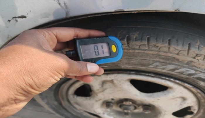 2012 Chevrolet Beat LT PETROL, Petrol, Manual, 86,902 km, tyre