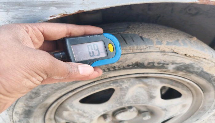 2012 Chevrolet Beat LT PETROL, Petrol, Manual, 86,902 km, tyre