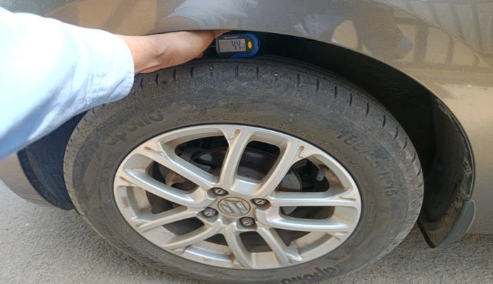 2019 Maruti Swift ZXI AMT, Petrol, Automatic, 41,643 km, tyre