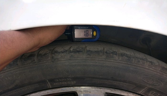 2014 Hyundai Verna FLUIDIC 1.6 CRDI SX, Diesel, Manual, 2,49,776 km, tyre