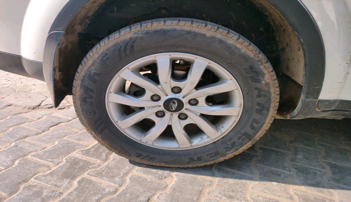 2017 Mahindra XUV500 W9 1.99, Diesel, Manual, 1,10,676 km, tyre