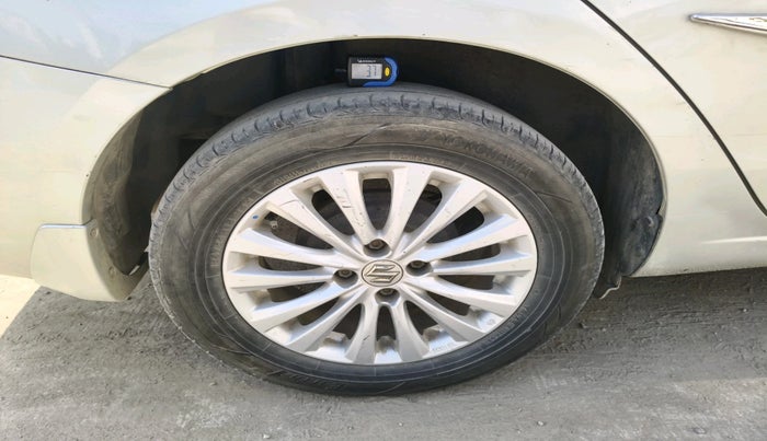 2017 Maruti Ciaz DELTA 1.4 MT PETROL, Petrol, Manual, 82,000 km, tyre