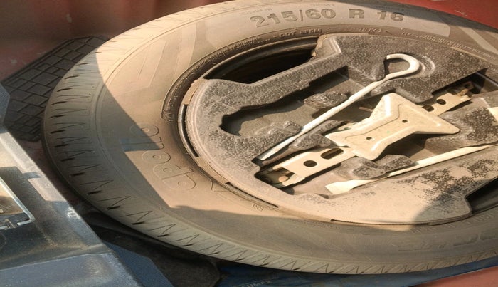 2017 Maruti Vitara Brezza ZDI PLUS, Diesel, Manual, 1,48,515 km, tyre