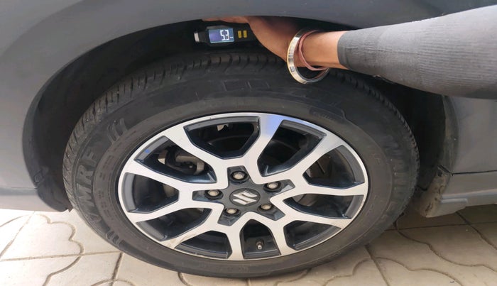 2022 Maruti XL6 ALPHA PLUS AT, Petrol, Automatic, 38,725 km, tyre