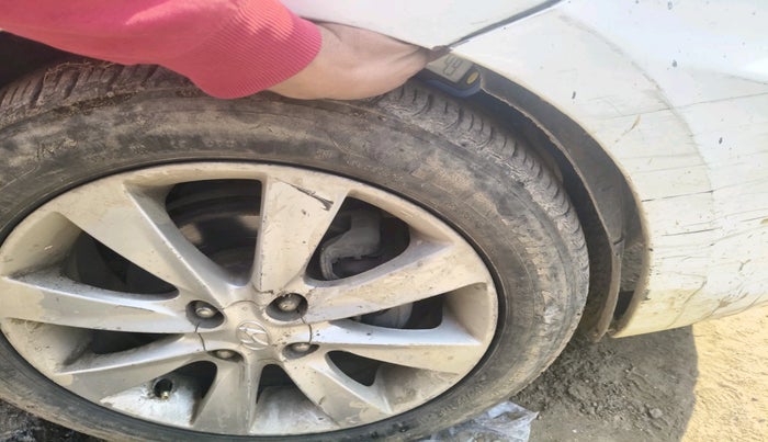 2012 Hyundai Verna FLUIDIC 1.6 CRDI SX, Diesel, Manual, 1,38,968 km, tyre