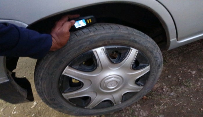 2013 Maruti Alto K10 VXI, Petrol, Manual, 72,901 km, tyre