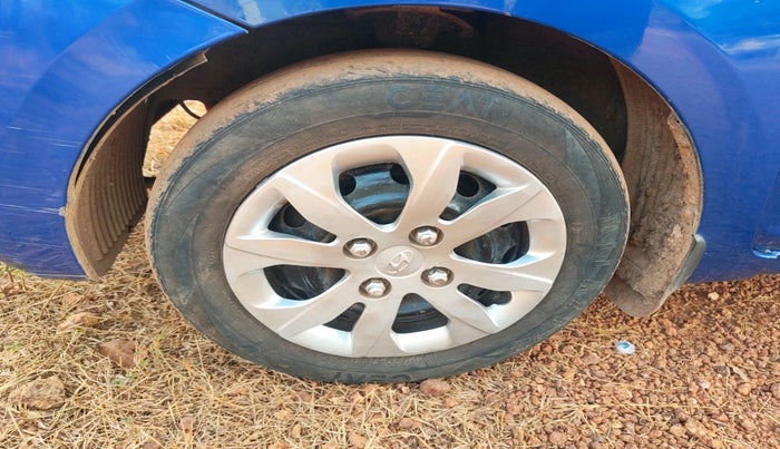 2014 Hyundai Eon SPORTZ, Petrol, Manual, 72,958 km, tyre