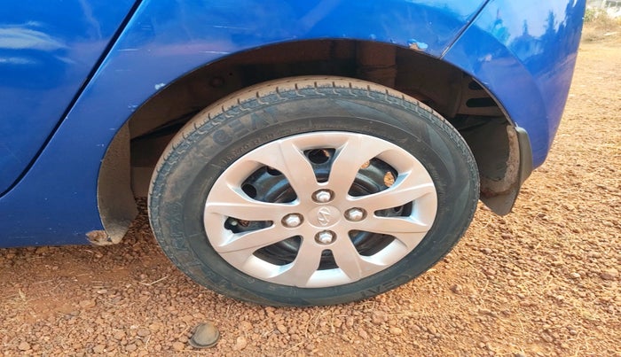 2014 Hyundai Eon SPORTZ, Petrol, Manual, 72,958 km, tyre