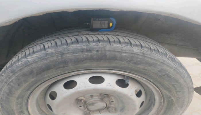 2013 Tata Indigo ECS LX TDI, Diesel, Manual, 2,44,990 km, tyre