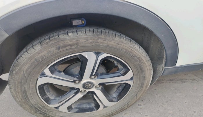 2021 Tata NEXON XZA PLUS (O) PETROL, Petrol, Automatic, 69,374 km, tyre