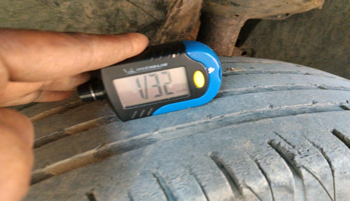 2013 Renault Duster RXL PETROL, Petrol, Manual, 1,08,972 km, tyre