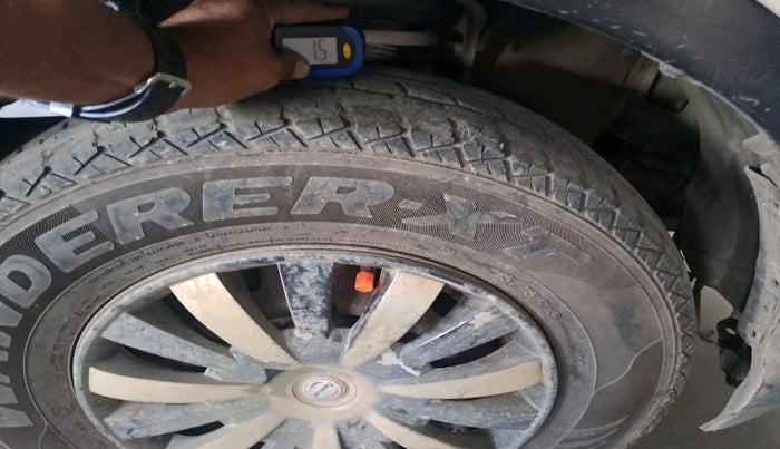 2013 Mahindra Xylo E4 ABS, Diesel, Manual, 1,29,709 km, tyre